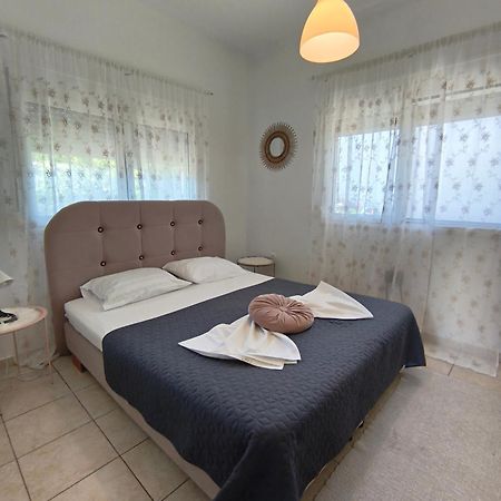 Cozy Apartment เอียลิซอส ภายนอก รูปภาพ