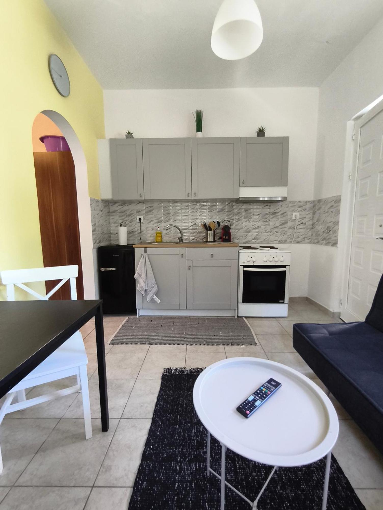 Cozy Apartment เอียลิซอส ภายนอก รูปภาพ